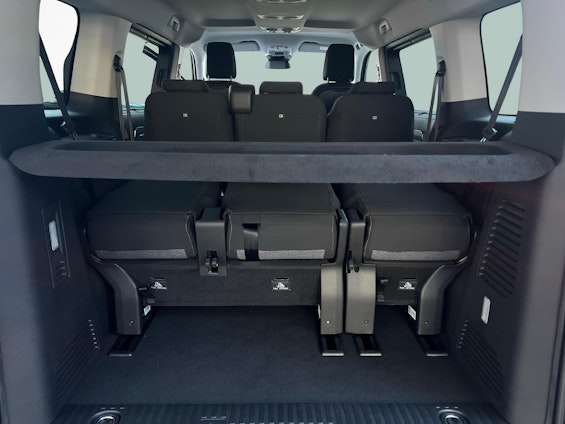 Vehicle image 11 Vehicle image 11