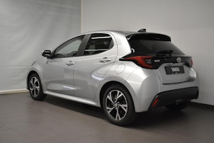 Vehicle image TOYOTA Yaris 1.5 VVT-i HSD Trend