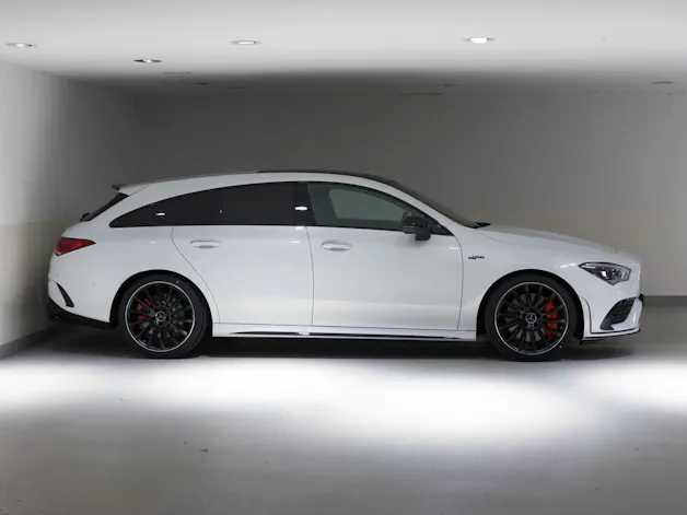 Mercedes-Benz CLA 35 AMG 4MATIC Shooting Brake