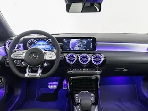 Mercedes-Benz CLA 35 AMG 4MATIC Shooting Brake