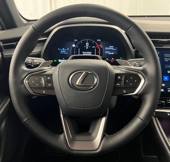 Vehicle image LEXUS LBX