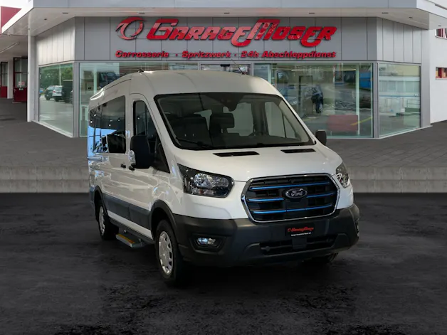 Ford E-Transit 13 Plätzer Personentransport