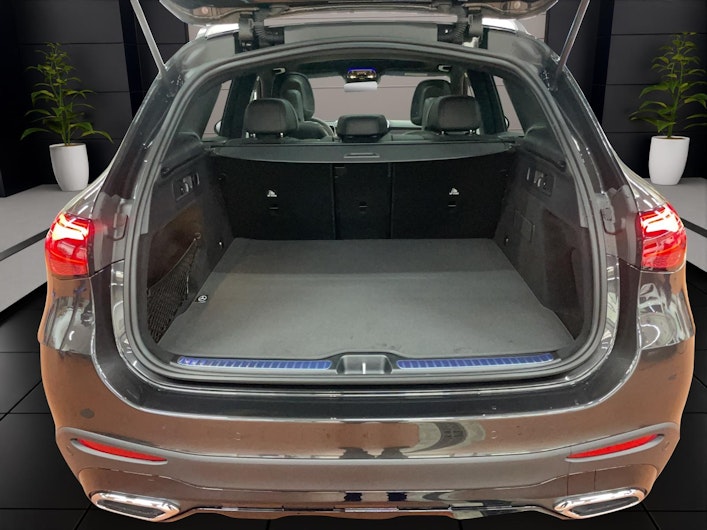 Vehicle image MERCEDES-BENZ GLC 200