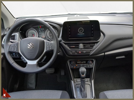 Vehicle image 13