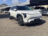 First vehicle image