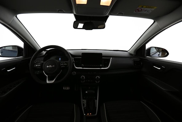 Vehicle image 4 Vehicle image 4