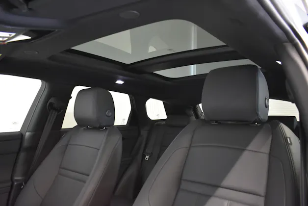Land Rover Range Rover Evoque 1.5 T 270e Dynamic SE