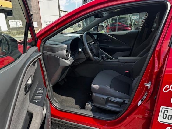 Vehicle image 11