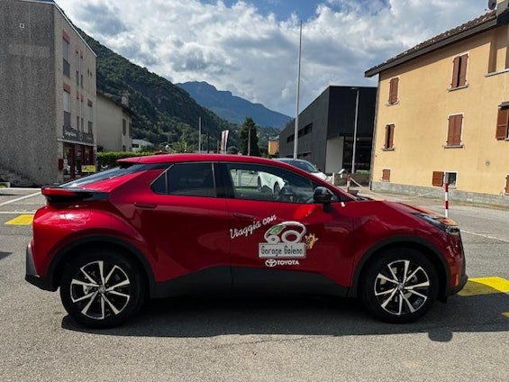 Vehicle image 5