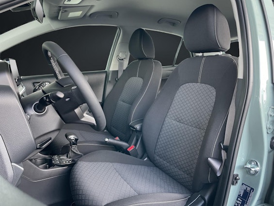 Vehicle image 7 Vehicle image 7