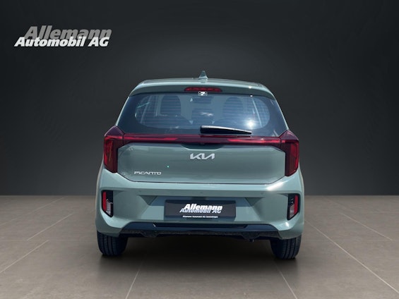 Vehicle image 3 Vehicle image 3