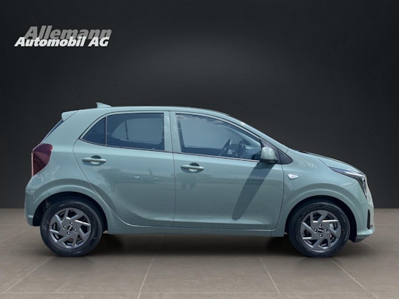 Vehicle image 5 Vehicle image 5