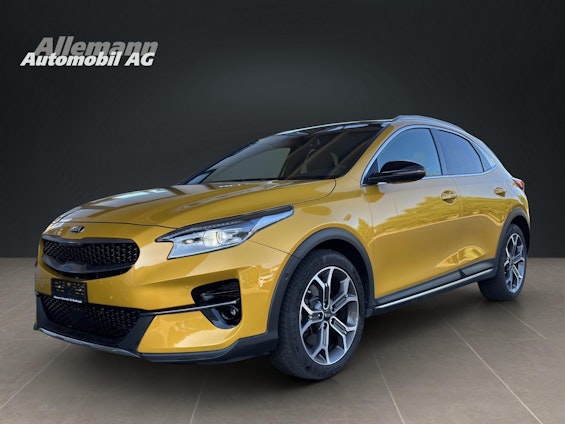 First vehicle image