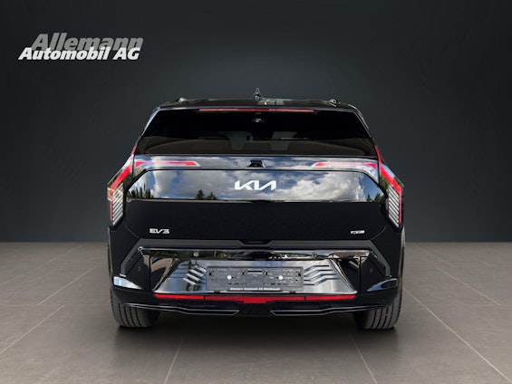 Vehicle image 4 Vehicle image 4