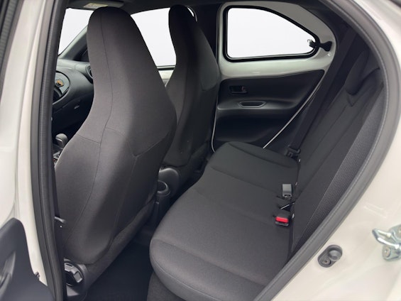 Vehicle image 14