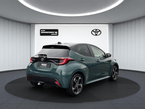 Vehicle image 6
