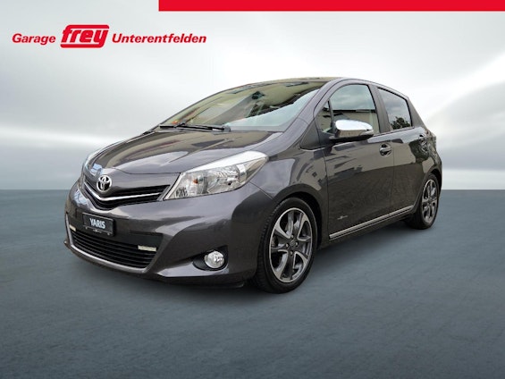 First vehicle image