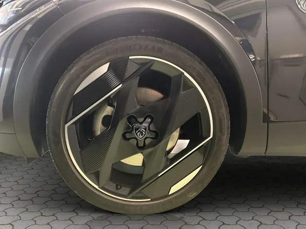 Peugeot 408 1.6 PHEV 225 GT