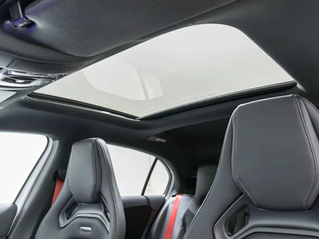 Mercedes-Benz A 35 AMG 4MATIC