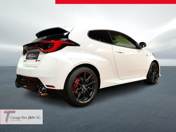 Vehicle image 4 Vehicle image 4