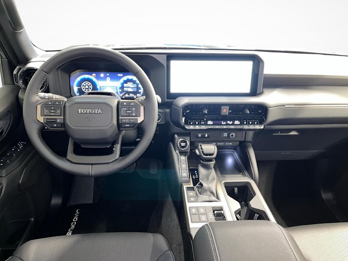 Vehicle image TOYOTA LANDCRUISER