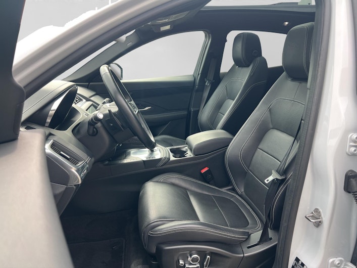 Vehicle image JAGUAR E-PACE