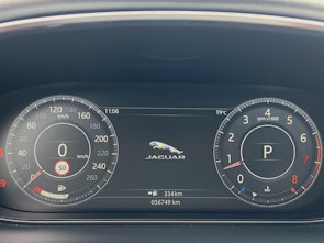 Vehicle image JAGUAR E-Pace 2.0 T 250 R-Dynamic SE AWD