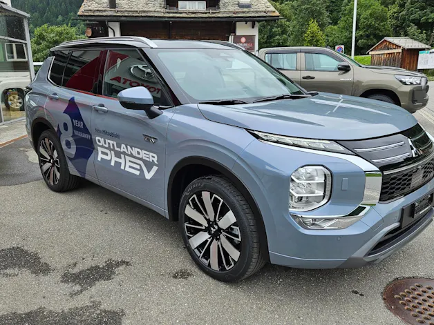 Mitsubishi Outlander 2.4 PHEV Instyle 4x4