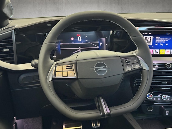 Vehicle image 13 Vehicle image 13