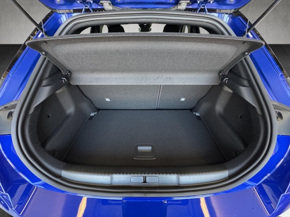 Vehicle image 8 Vehicle image 8