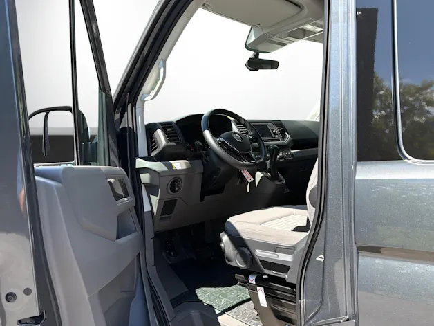 VW Grand California 4490 680 2.0 BI-TDI 177