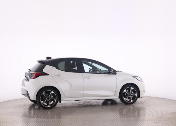 Vehicle image 4 Vehicle image 4