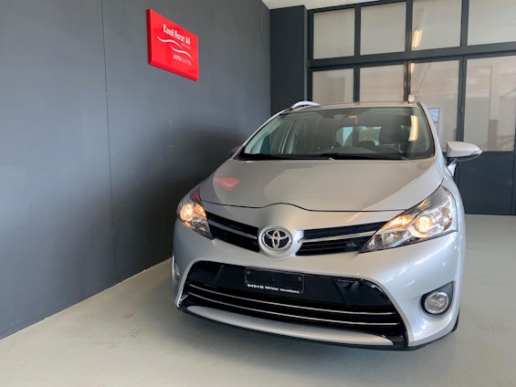 Vehicle image 9 Vehicle image 9