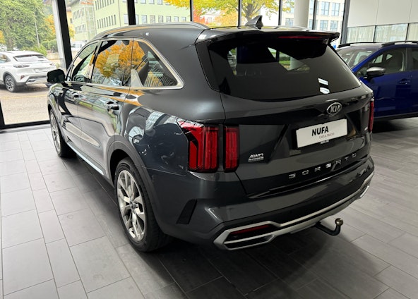 Vehicle image 6 Vehicle image 6