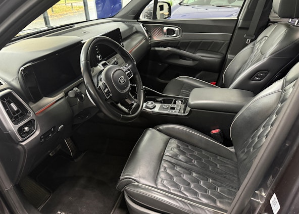 Vehicle image 8 Vehicle image 8