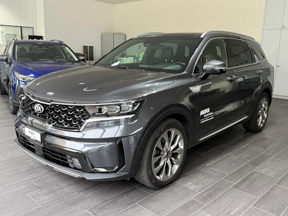 First vehicle image First vehicle image