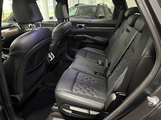 Vehicle image 10 Vehicle image 10