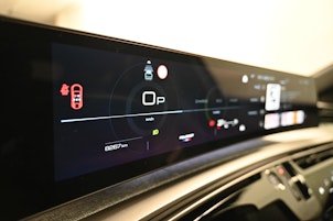 Vehicle image PEUGEOT 3008 1.2 Hybrid Allure