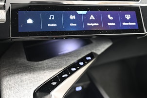 Vehicle image PEUGEOT 3008 1.2 Hybrid Allure