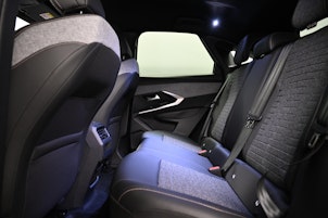 Vehicle image PEUGEOT 3008 1.2 Hybrid Allure