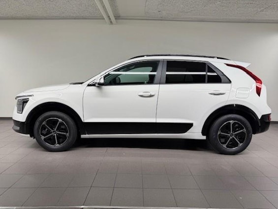 First vehicle image