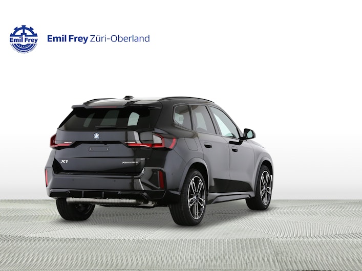 Vehicle image BMW X1