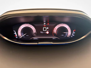 https://vehicle.imgix.net/3941140/f2dc5890-ec3d-4cba-9218-3d5f251186b3.jpg