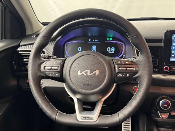 Vehicle image 8 Vehicle image 8