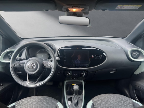 Vehicle image 3
