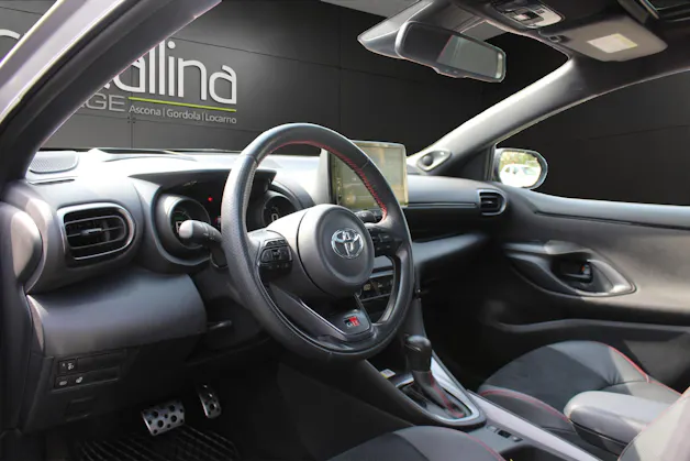 Toyota Yaris 1.5 VVT-i HSD GR Sport