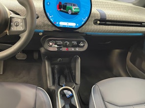 Vehicle image MINI Mini J01 Cooper SE