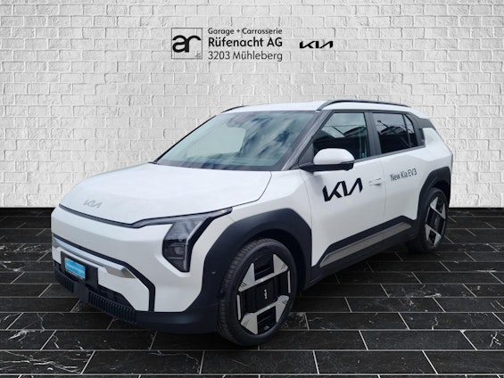 First vehicle image