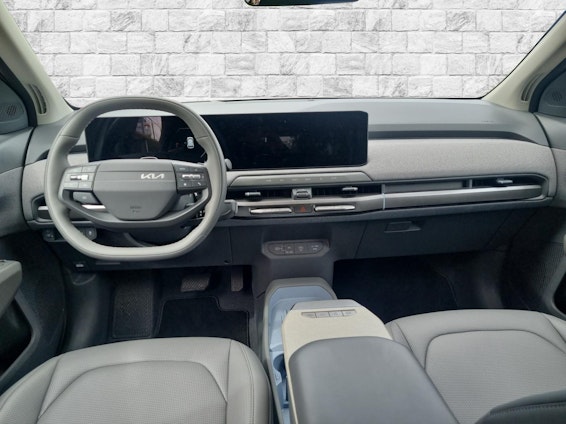 Vehicle image 5 Vehicle image 5