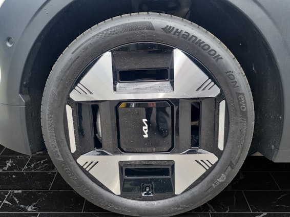 Vehicle image 10 Vehicle image 10